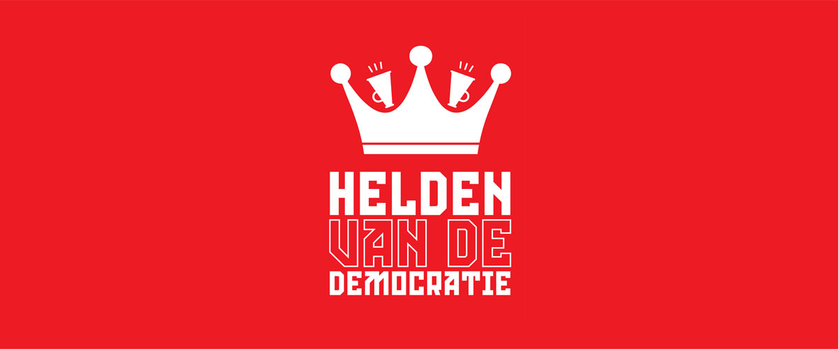Stem nu voor de Held van de Democratie!